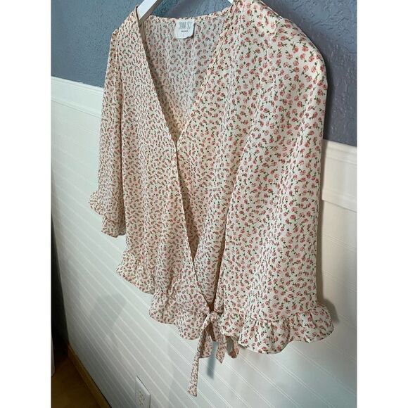 Sienna Sky Cream and Pink Floral Wrap 3/4 Sleeve Blouse Size Small - Picture 11 of 11